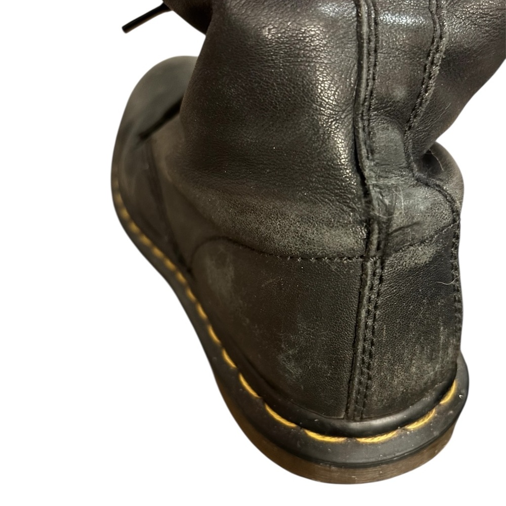Dr. Marten’s classic combat boots women’s size 9 worn in condition - Picture 11 of 14
